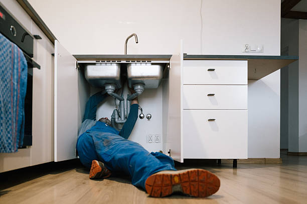 Professional Leak Detection technician working in Newport, NJ